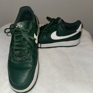Nike Air Force 1 Tennis Shoes Sneakers Mems Size 10.5